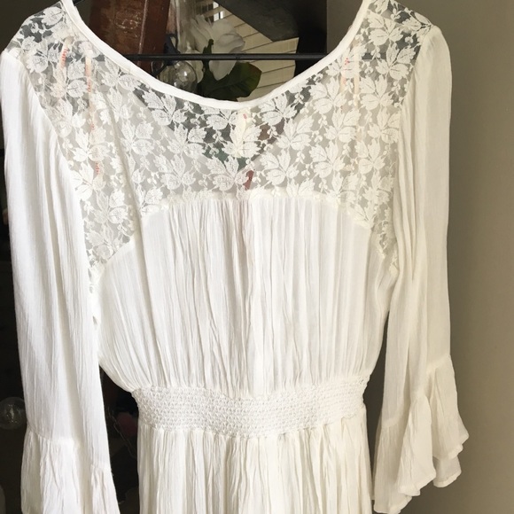 🥳Sold🥳Bell Sleeved Smocked Waist Dress - Picture 3 of 8